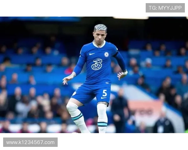 左脚萨尔成切尔西后场组织核心